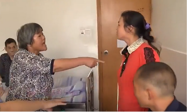 丈夫身患绝症时日无多,妻子竟沉迷于打牌,丈夫转身卖掉房子治病