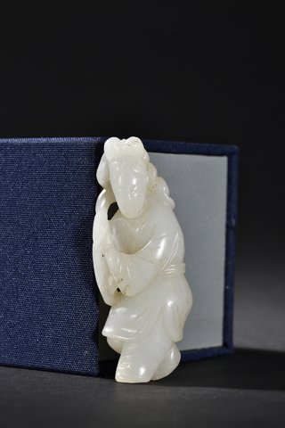 |清代 和田玉仕女雕件