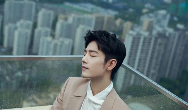 肖战|2022即将结束之际，肖战再次收获两个重量级年度奖项！