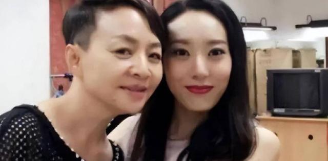 王博谷|4年之后，回看王博谷跟巴图的婚姻，才明白她有多聪明