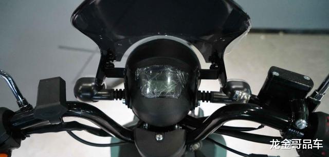 |嘉陵一款适合野外垂钓的摩托车,嘉陵COCO前后辐条轮版