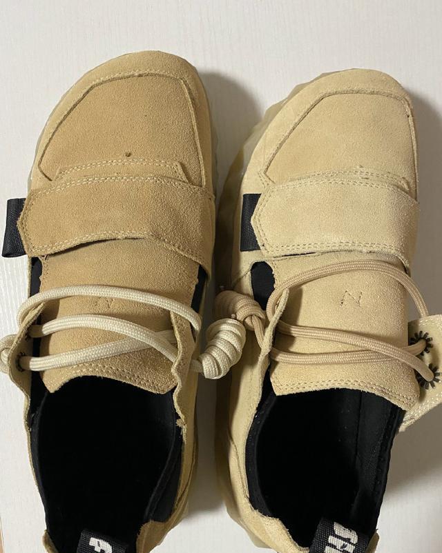 岳云鹏|德云社二哥刘筱亭发文,晒师父送的鞋子,粉丝:岳云鹏是真“损”