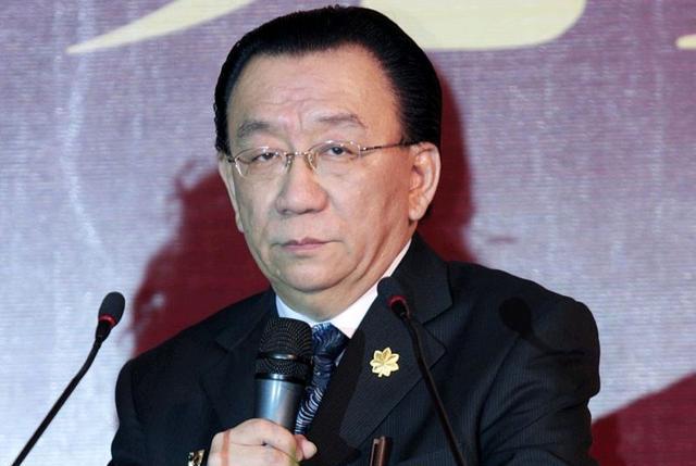 相声|侯耀华回忆拍《编辑部的故事》,感觉轻松,网友说那为啥说相声?