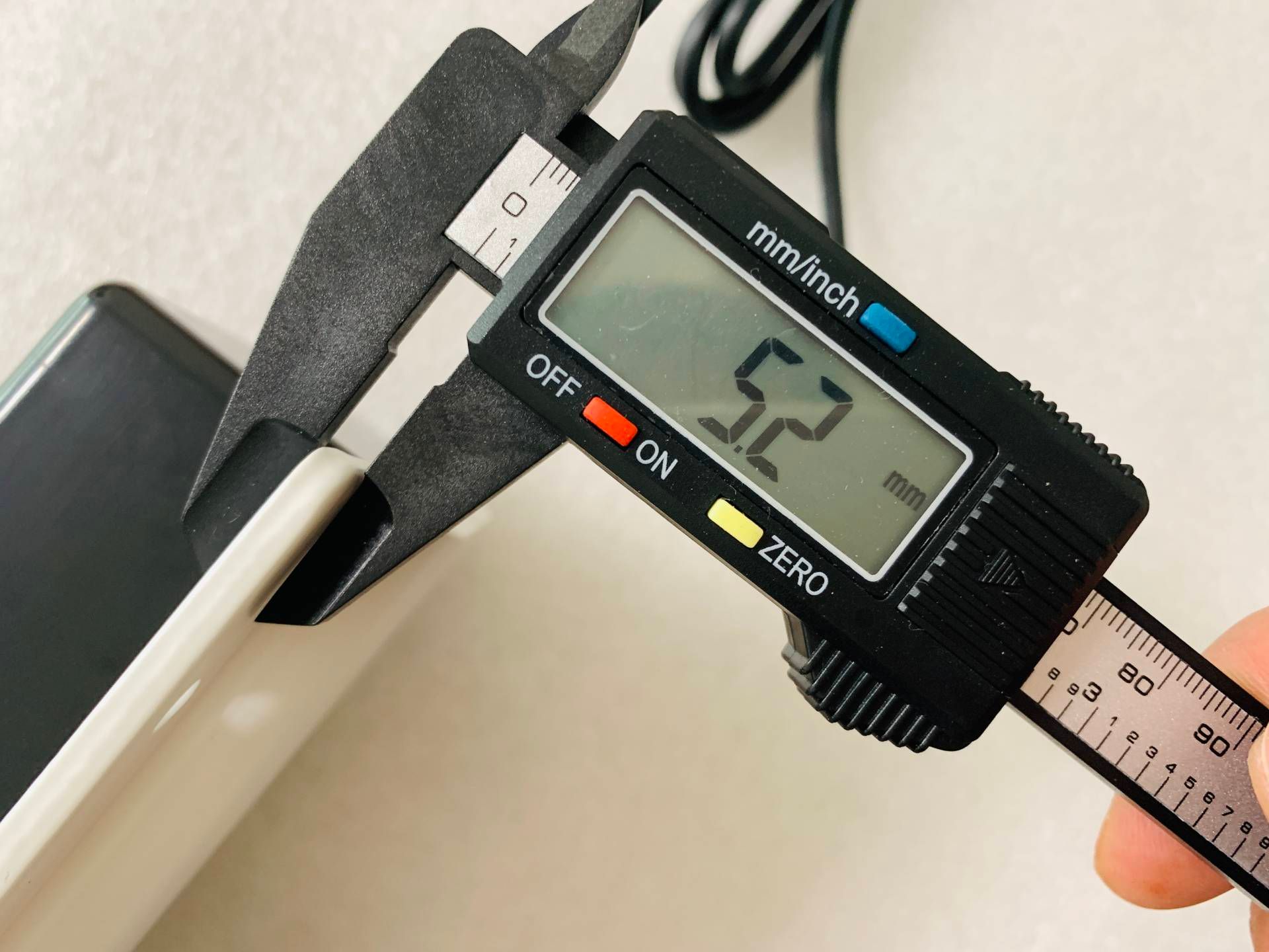 理想中的书房不能缺少一台升降桌,乐歌E6给你想要的幸福感