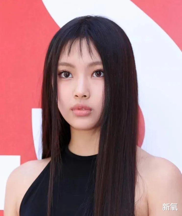 牛仔裤 为什么胎毛刘海时而油腻，时而显嫩？