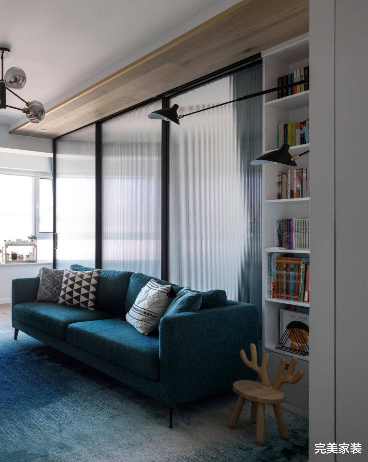 80㎡小户型巧用迷人蓝,看看80后小夫妻的家,装修的太有品味了