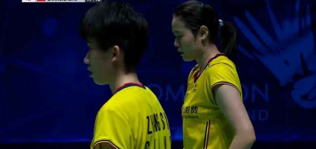 国羽|太牛了！国羽女双独苗2-1，霸气逆转晋级半决赛，淘汰泰国组合