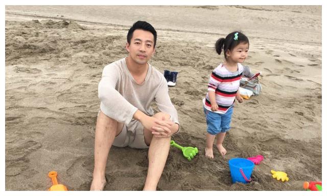 张兰|台湾省发生地震后,汪小菲母亲张兰和孙女视频,称新房子能抗十级