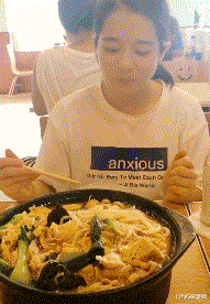 见过直接对着水龙头喝自来水的,没见过对着马桶喝水的,请问,马桶里冲出来的水味道怎么样呢?