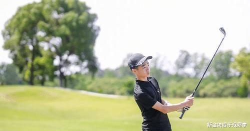 田亮|田亮女儿参加职业网球赛,杨威儿子冲刺高尔夫,星二代继承父业?