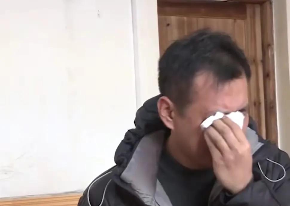男子发现小儿子长得像房东并私下做亲子鉴定,妻子:有错但不承认