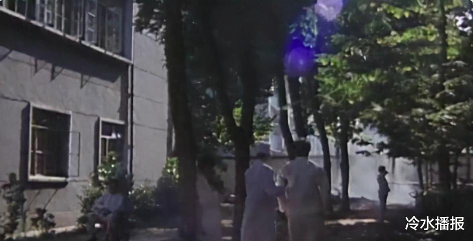 80年代初,安阳纱厂院花离奇失踪,病人积极打扫厕所暴露藏尸点