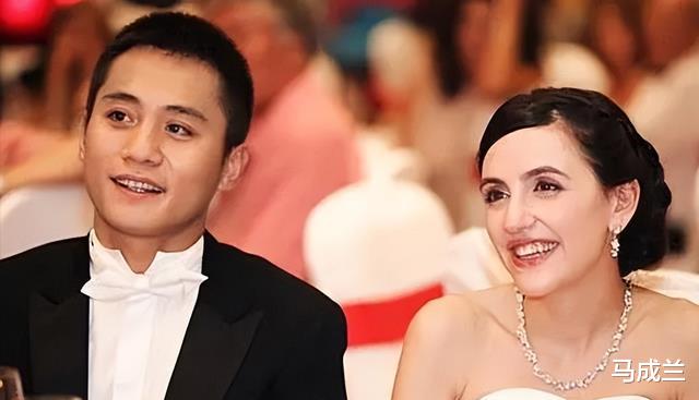 谢娜|谢娜和刘烨分手16年,她生下三娃生活美满,他专心照顾重病妻子
