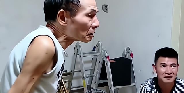 纪实42岁男子啃老成瘾,每月零花钱超3万,要不到就动手打父亲