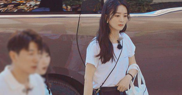 张若昀|《中餐厅》惊现一位嘉宾，看到是丽颖后，黄晓明口中直接冒出妈呀