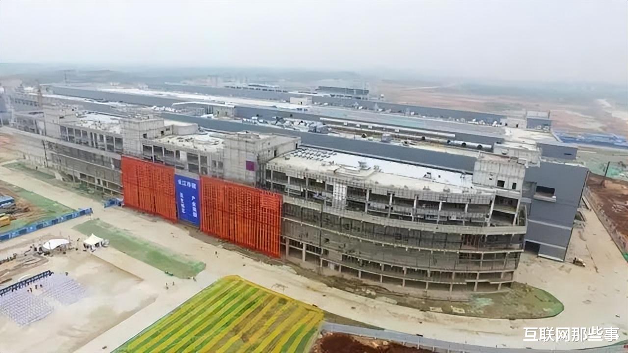 长江存储|国货之光?长江存储逆袭三星SK海力士:全球首发232层3D NAND芯片!