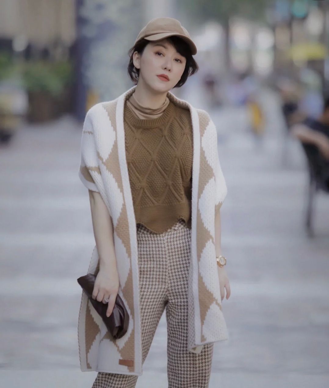 发型 看着就“显贵”的女人，不是穿的衣服有多贵，有4个细节和钱无关