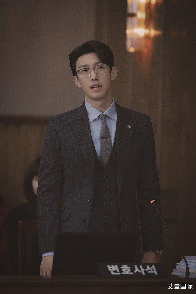 医生|网友分析「韩剧主角薪水」!《非常律师禹英禑》郑明锡年薪5亿?