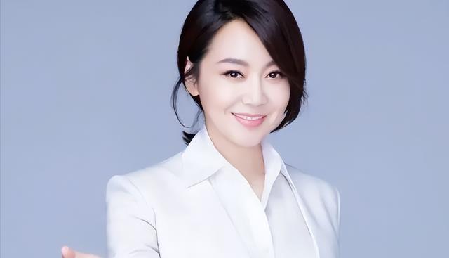 闫妮|闫妮和邹伟和平离婚18年,她51岁带女儿独自生活,他再婚很幸福