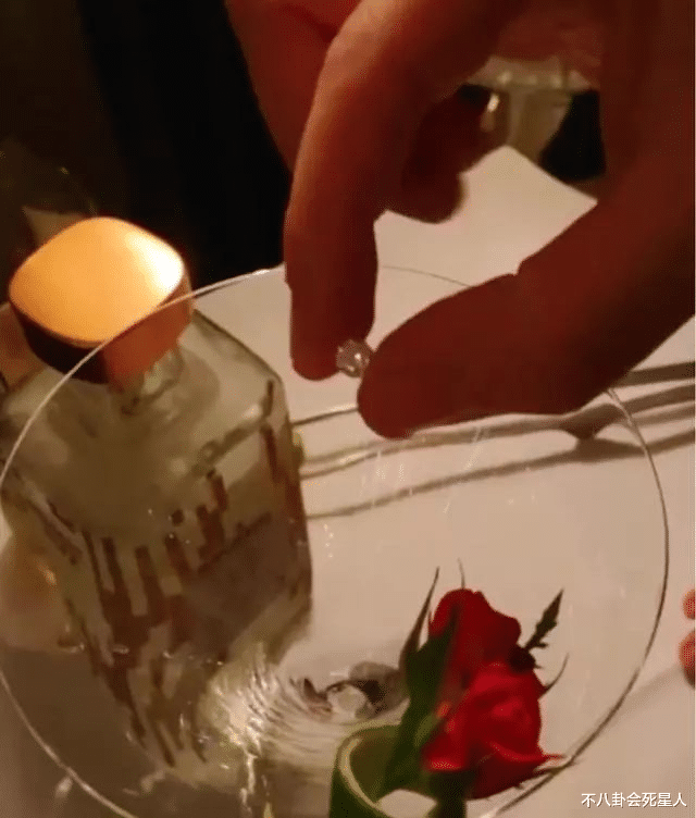 明星|明星真富贵，3年半赚90亿，花2千万养男友，穿6万卫衣做核酸