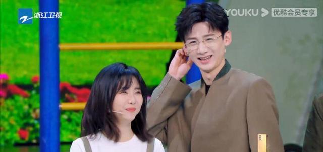 |当白敬亭和谭松韵同框表演！果然好朋友碰瓷法都一样！