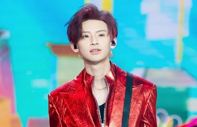 芒果台|芒果台华人春晚阵容豪华,多位人气歌手加盟,“铁四角”担纲主持