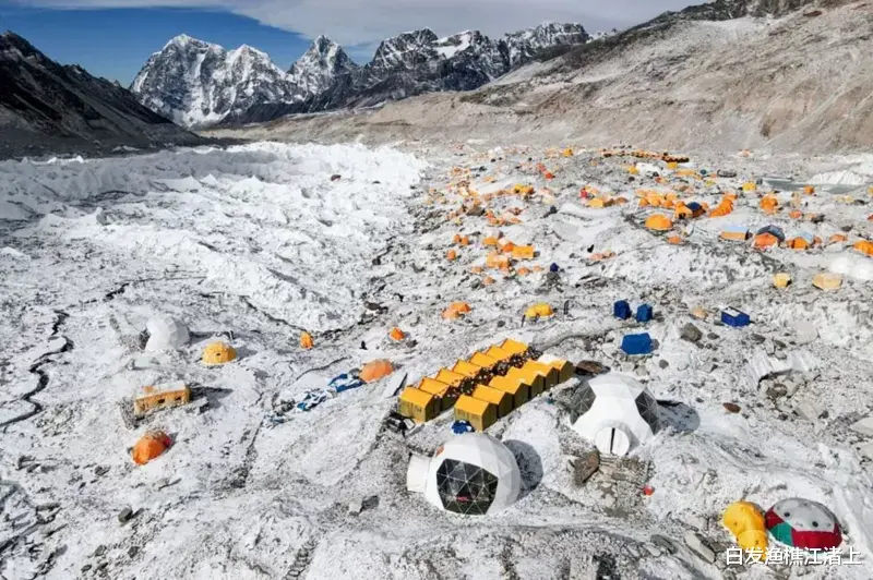珠峰|面临安全隐患 尼泊尔珠峰登山大本营计划搬迁