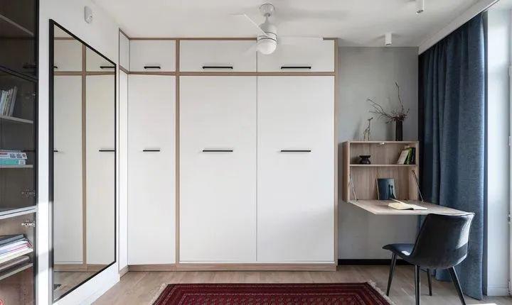 卧室小,我会这样安排床和衣柜,让木工无缝衔接打一起,实用性强