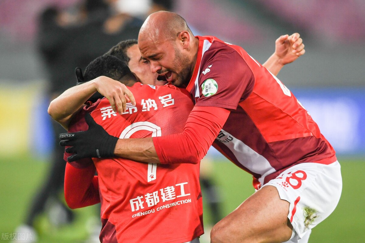 |成都蓉城为何能冲超？有三个重要原因，23岁天才本赛季独造17球