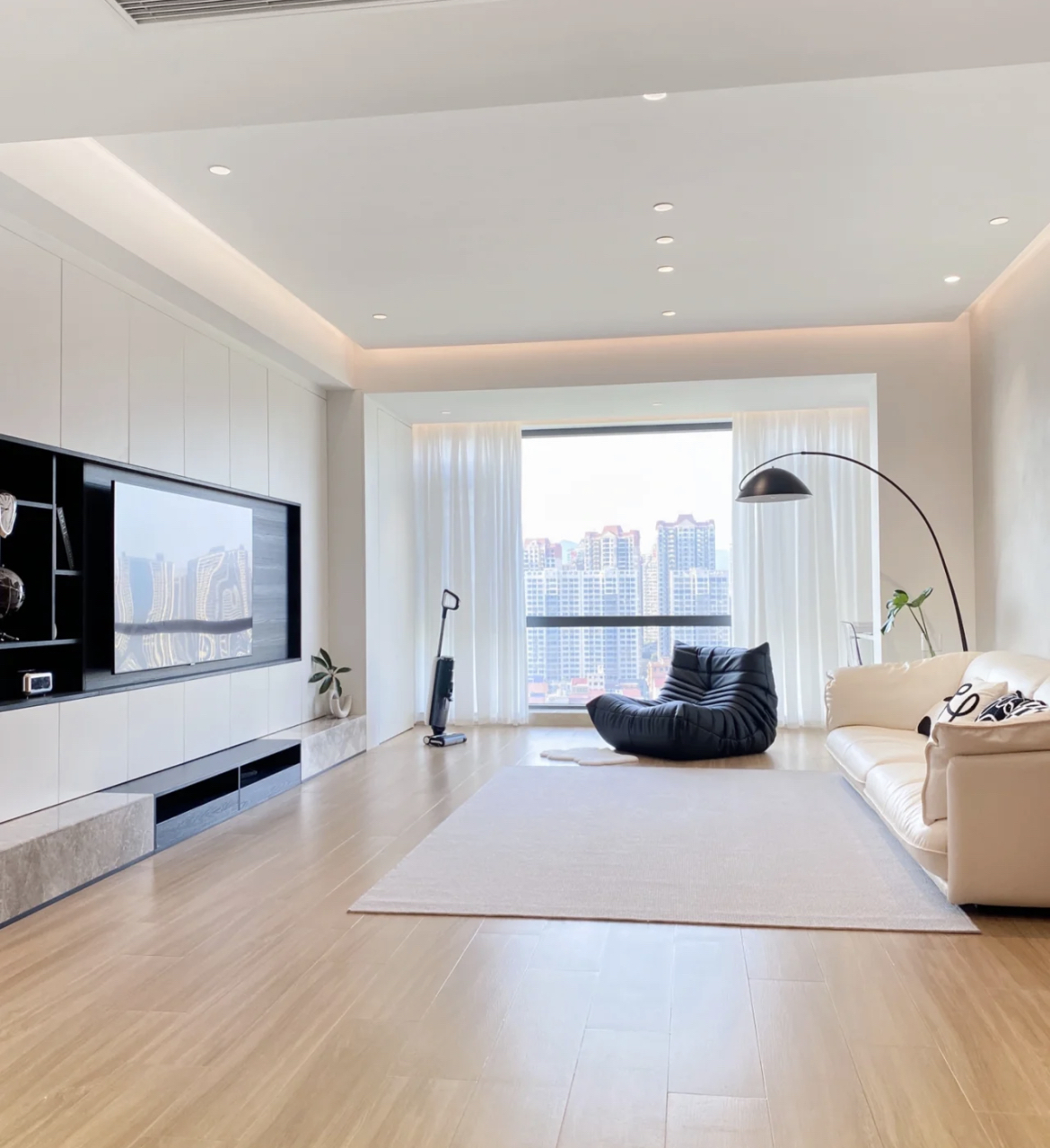 这才是当下年轻人们的客厅,好看又实用,关键还有趣!