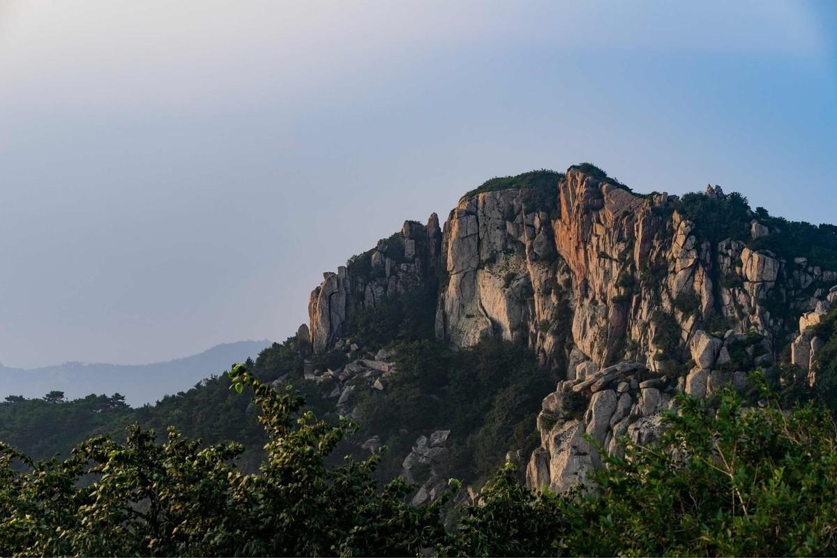 五岳|险峻不及华山，秀美不过衡山，山东泰山究竟凭什么成为五岳之首？