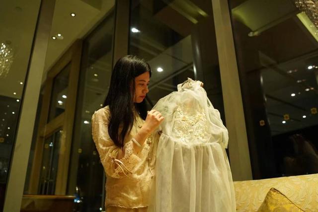 00后|00后美女两年做41次伴娘,日薪2000元:入行要求让人想不到