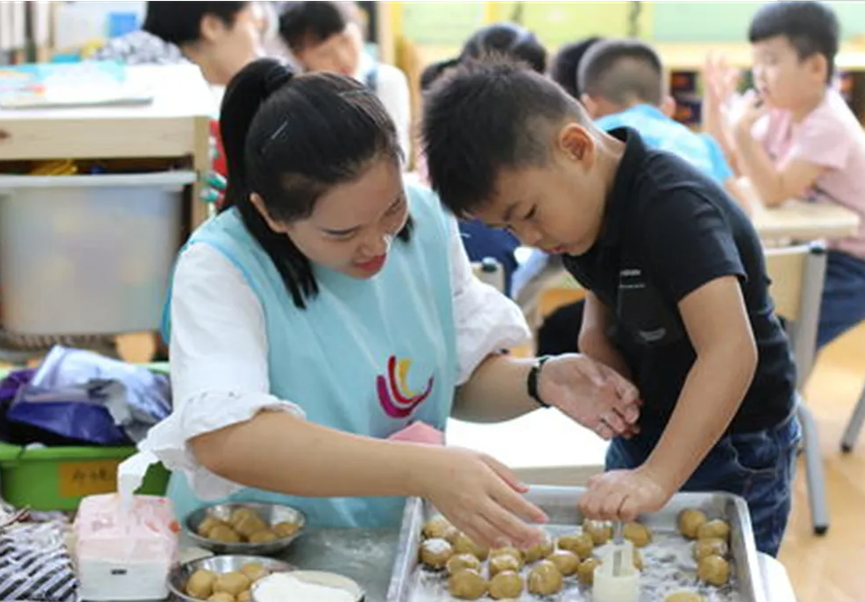 幼师|幼师招聘门槛有调整，专科生没资格当幼师了？相关部门给出回应