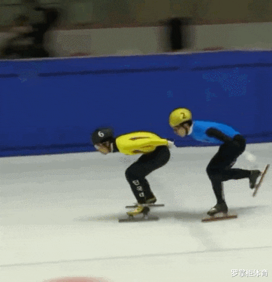 韩国队|黄大宪飞出去了！韩国队内部钩心斗角，互撕肉搏，中国网友乐坏了