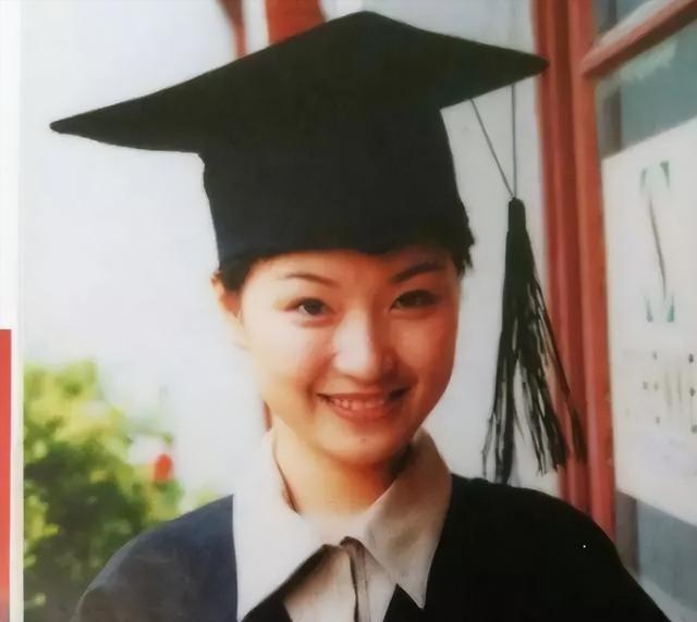 东方卫视|东方卫视当家花旦陈蓉,46岁了还是那样优雅!