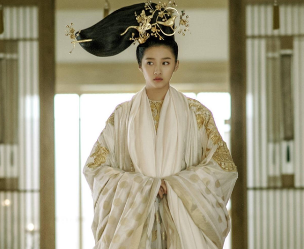 李小冉|古装美人的两种面貌,剧中扮相还没综艺美