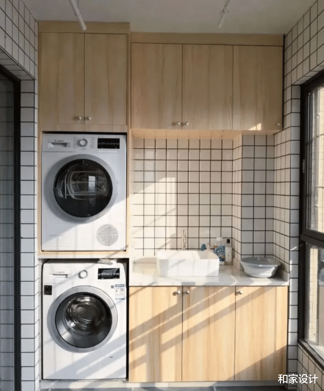 这么小的阳台,怎样才能设计得更合理呢?并且改造成超能收纳空间