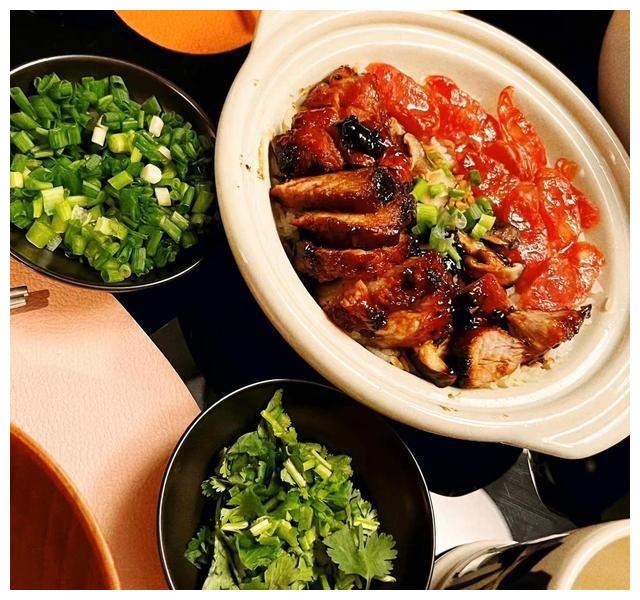 赵露思|赵露思晒成都“豪宅”火了：140㎡超大客厅，精致奢华，令人羡慕