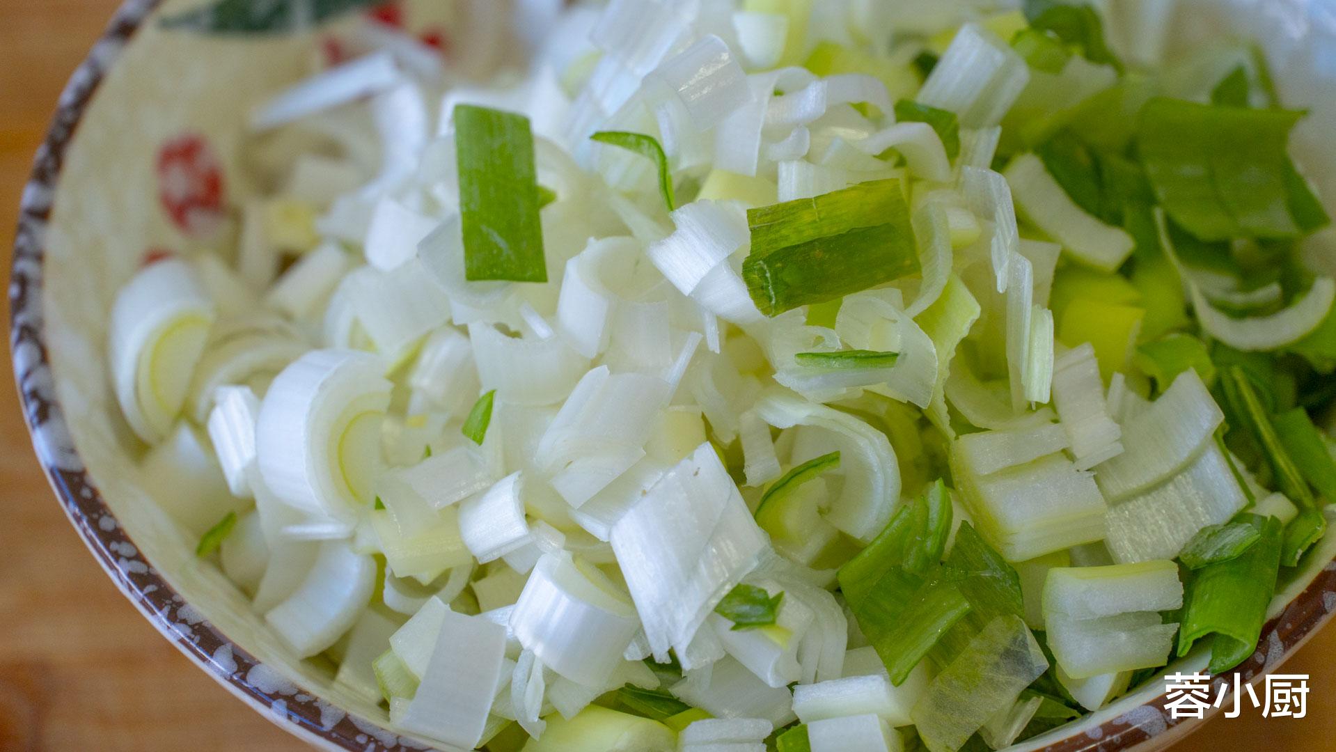 明天大年初一，吃什么记得遵循“6样”，虎年行大运，老规矩别忘