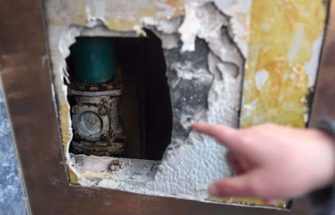 汤臣一品9500万的房,3次“漏水”和“反水”,业主:10多年没过舒坦日子