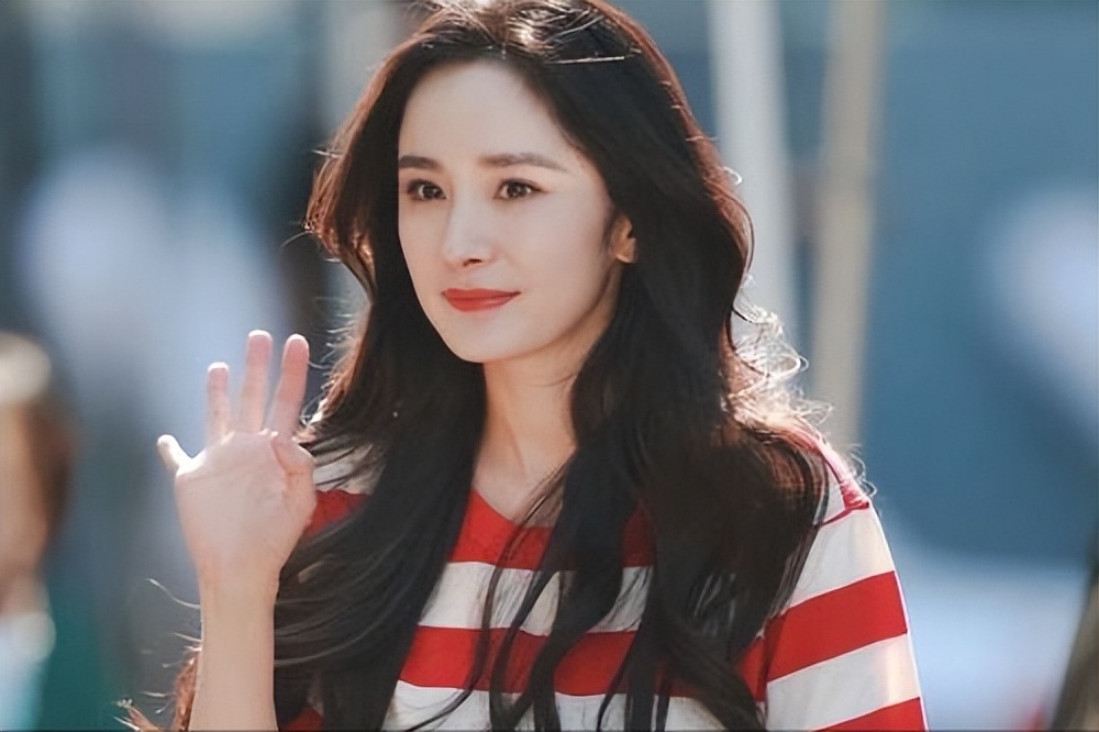 明星素颜 论化妆的重要性，女明星素颜出镜勇气可嘉，妆前妆后相差甚远？