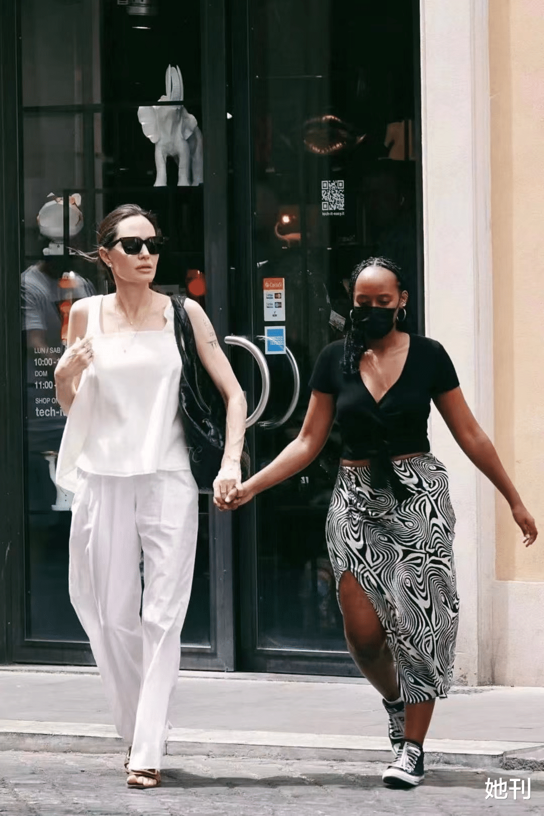 翻了100套港风美人的穿搭,还是她这套最绝