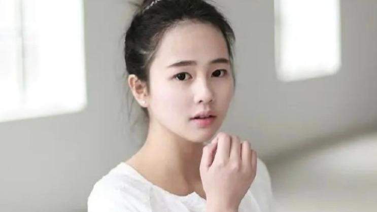 成毅|看了当红明星“面目全非”旧照，我才明白资本造星的力度，有多强