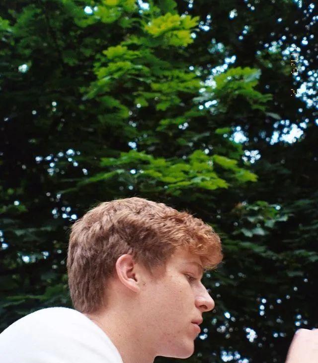 邓文迪|邓文迪21岁女儿：深得父亲默多克宠爱，身家160亿，男友家世显赫