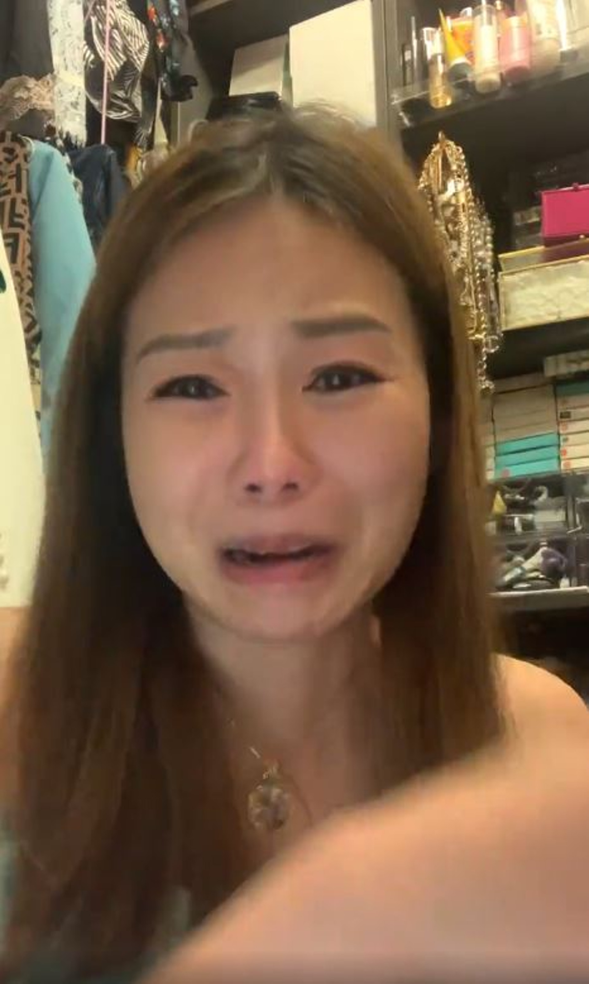 TVB|TVB女星开直播痛哭1小时,儿子上贵族学校被欺凌还要认错,她却无能为力