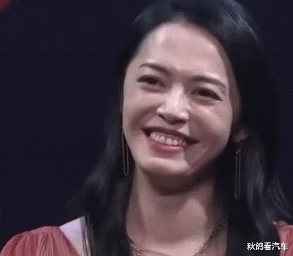 海清|下跪示爱、脱鞋颁奖、当众撕X, 她的老底都被人挖出来了?!