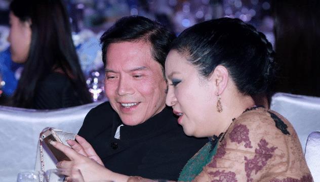 |96年向华强在北京被白小航掌掴，白小航离京后，意外身亡死因不明