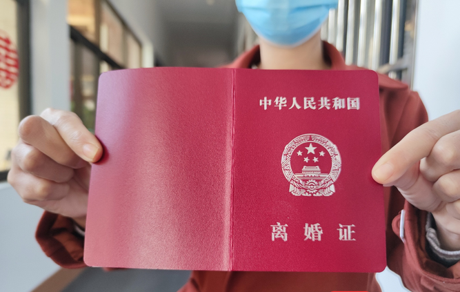 儿媳拒绝婆婆独断专权,连薪水都要强制上交,拒绝的方法让婆婆懊恼