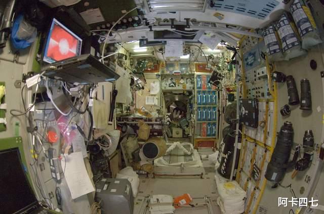 宇宙真空还能吹空调?梦天实验舱运输照曝光,两个装置引发热议