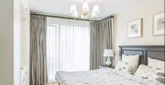 108平新房装修美极了,头次见阳台隔断这么装,卧室收纳更是一绝